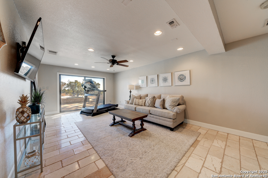 7740 Rocking Horse Ln