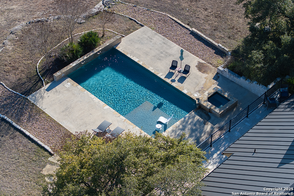 7740 Rocking Horse Ln