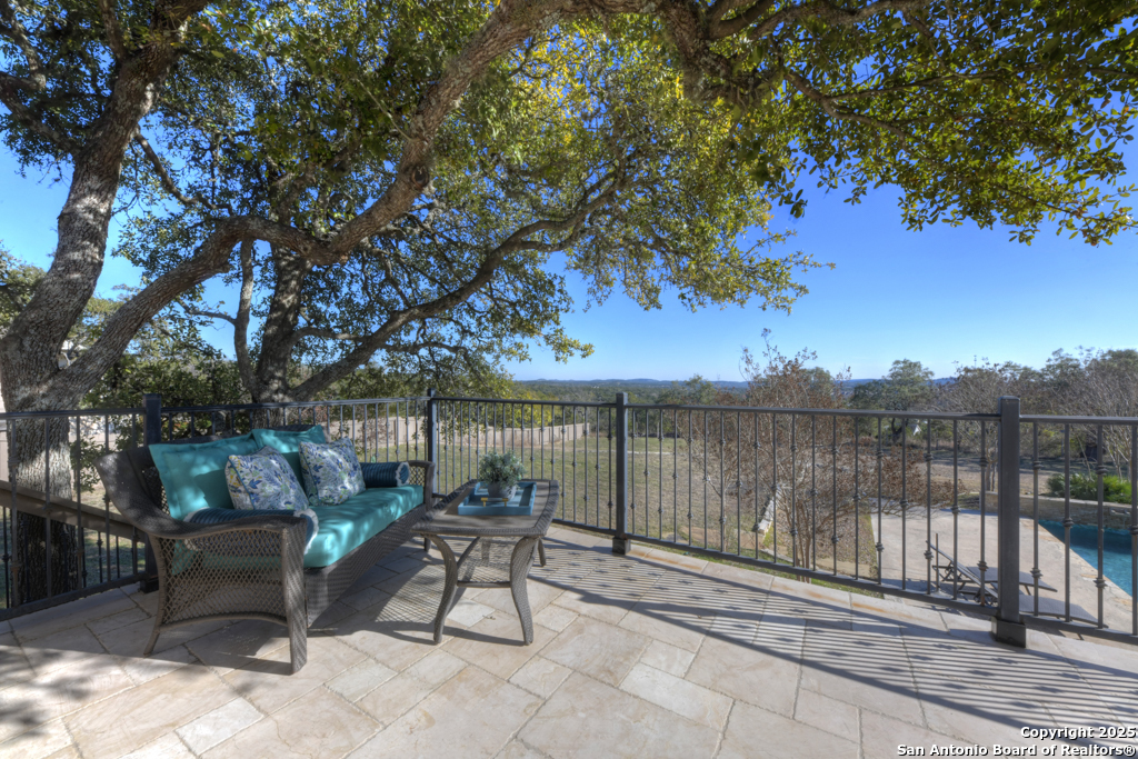 7740 Rocking Horse Ln
