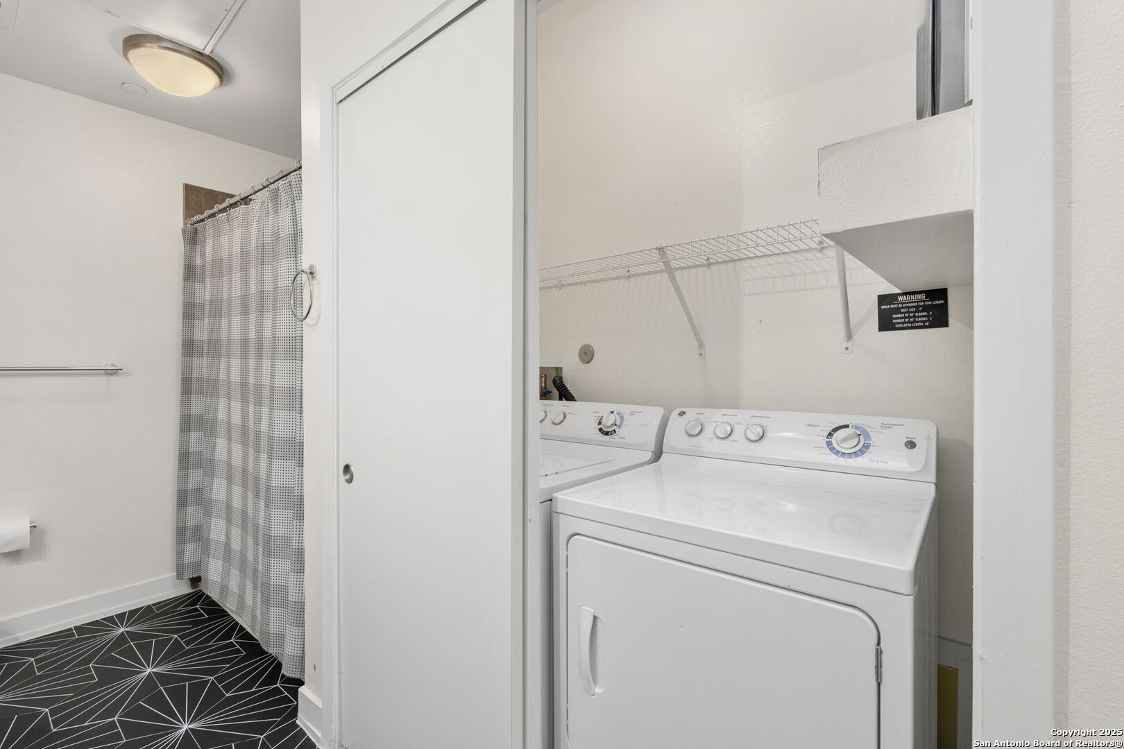 1401 S FLORES ST 309