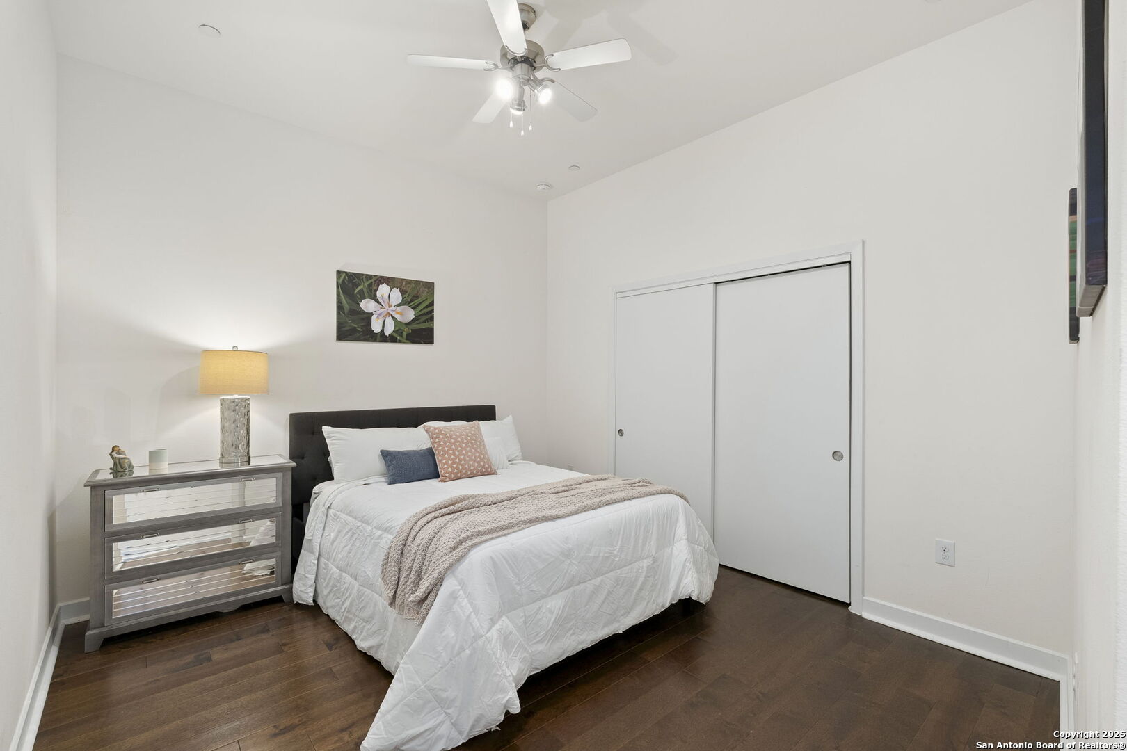 1401 S FLORES ST 309