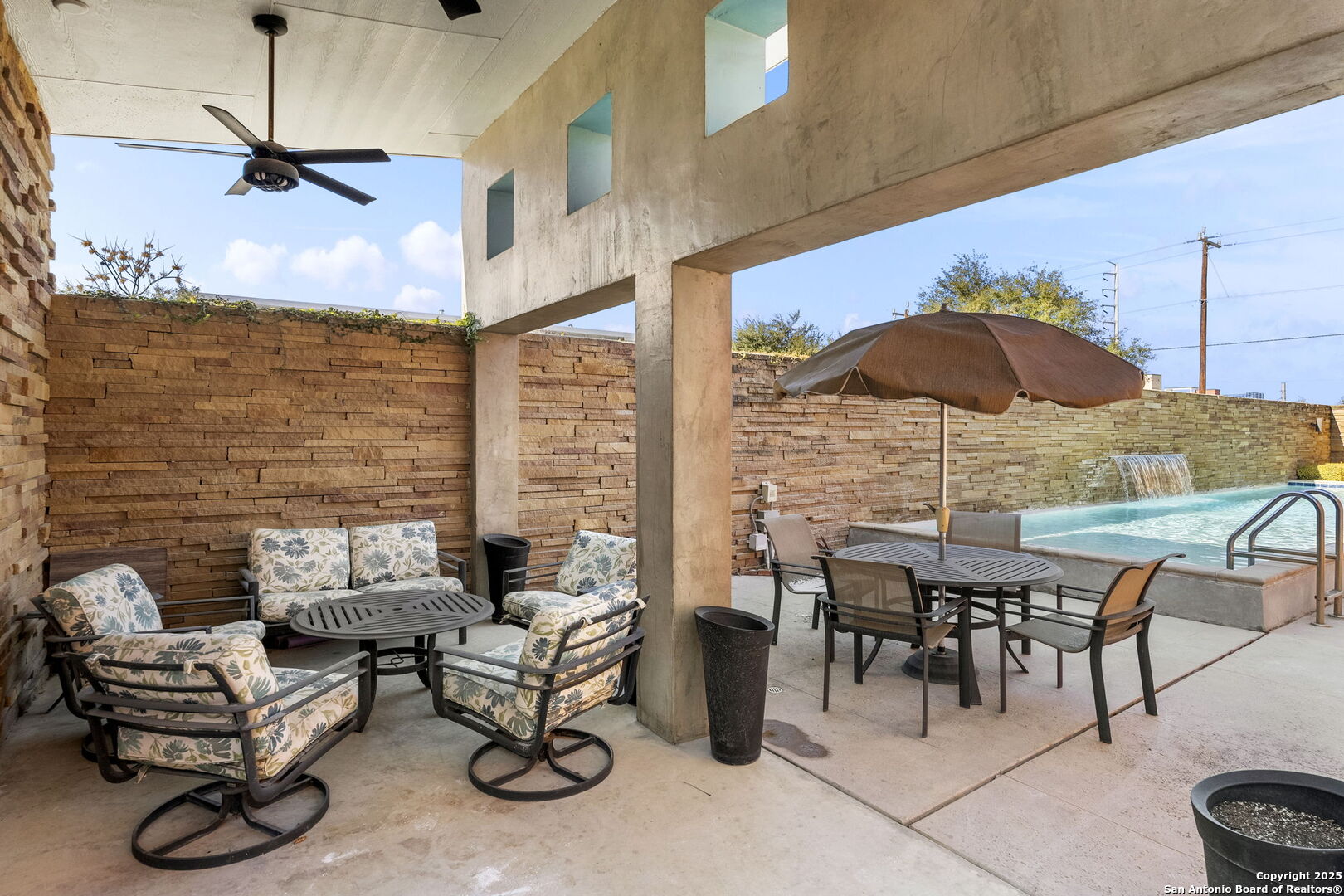 1401 S FLORES ST 309