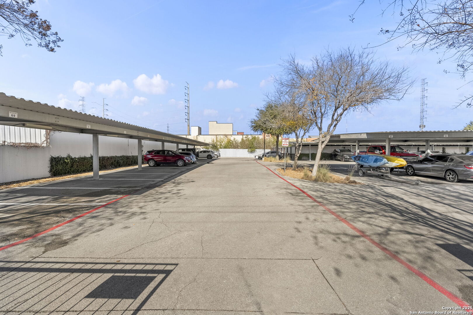 1401 S FLORES ST 309