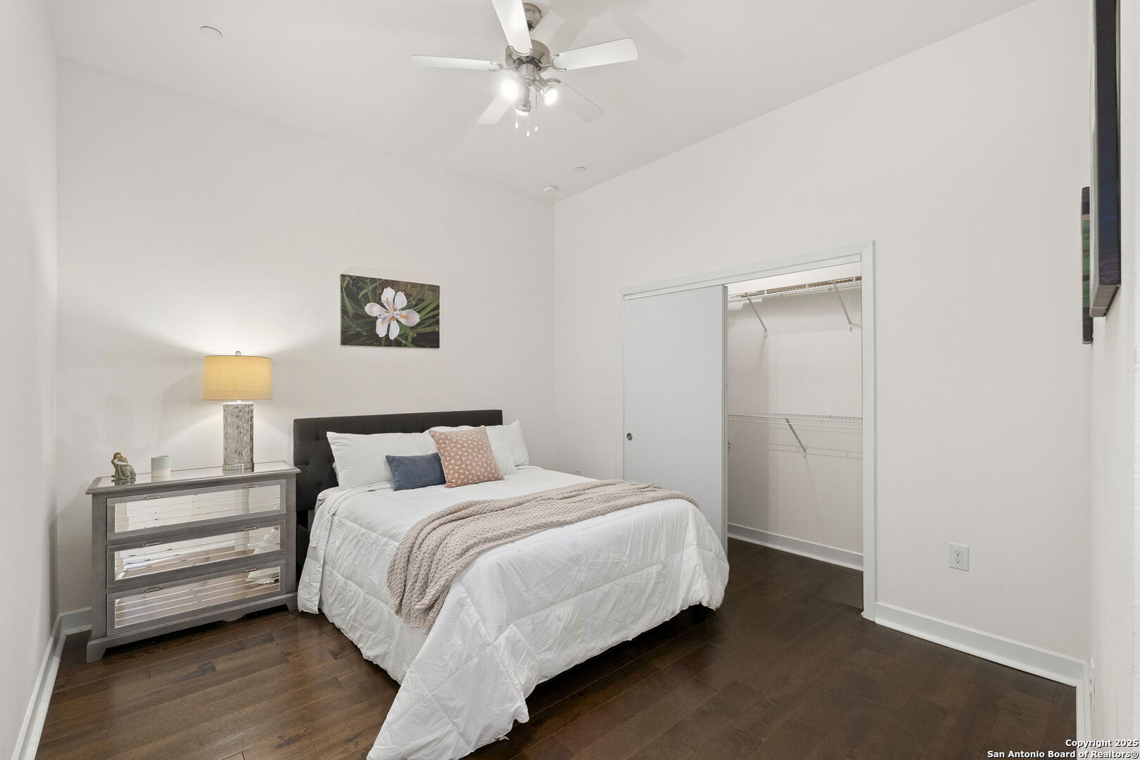1401 S FLORES ST 309