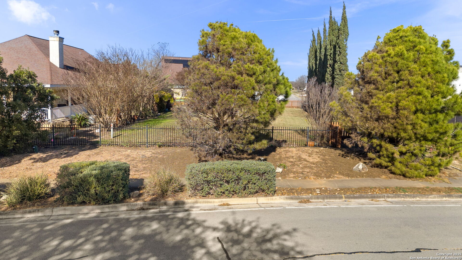 1659 HANZ DR