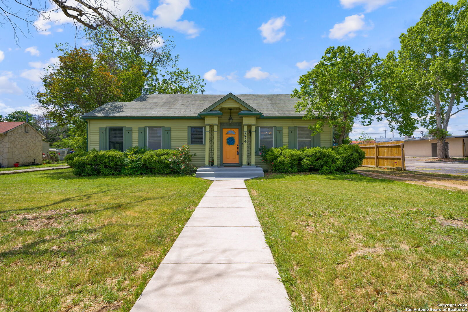 274 HERMINE BLVD