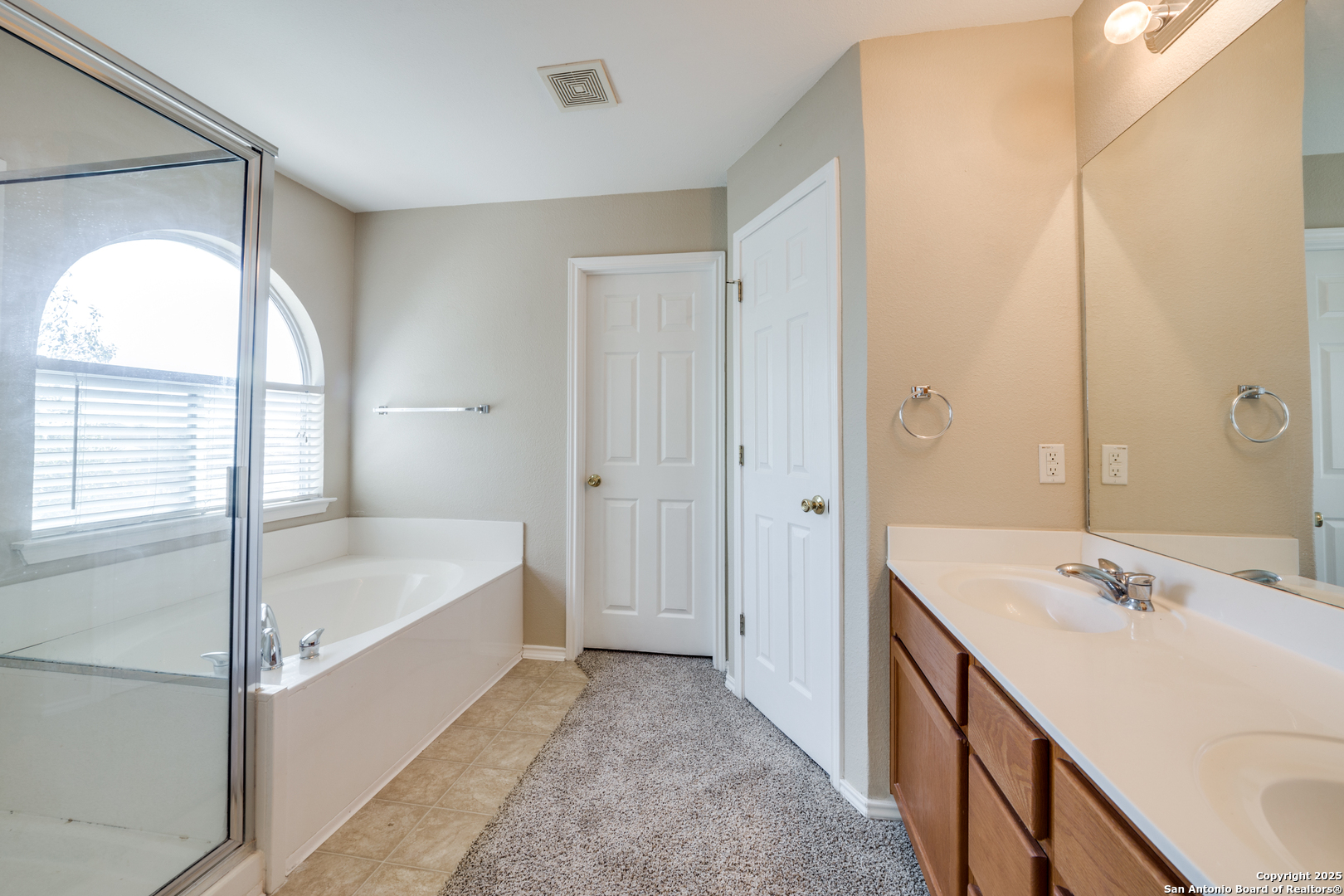 10010 CASPIAN LEDGE