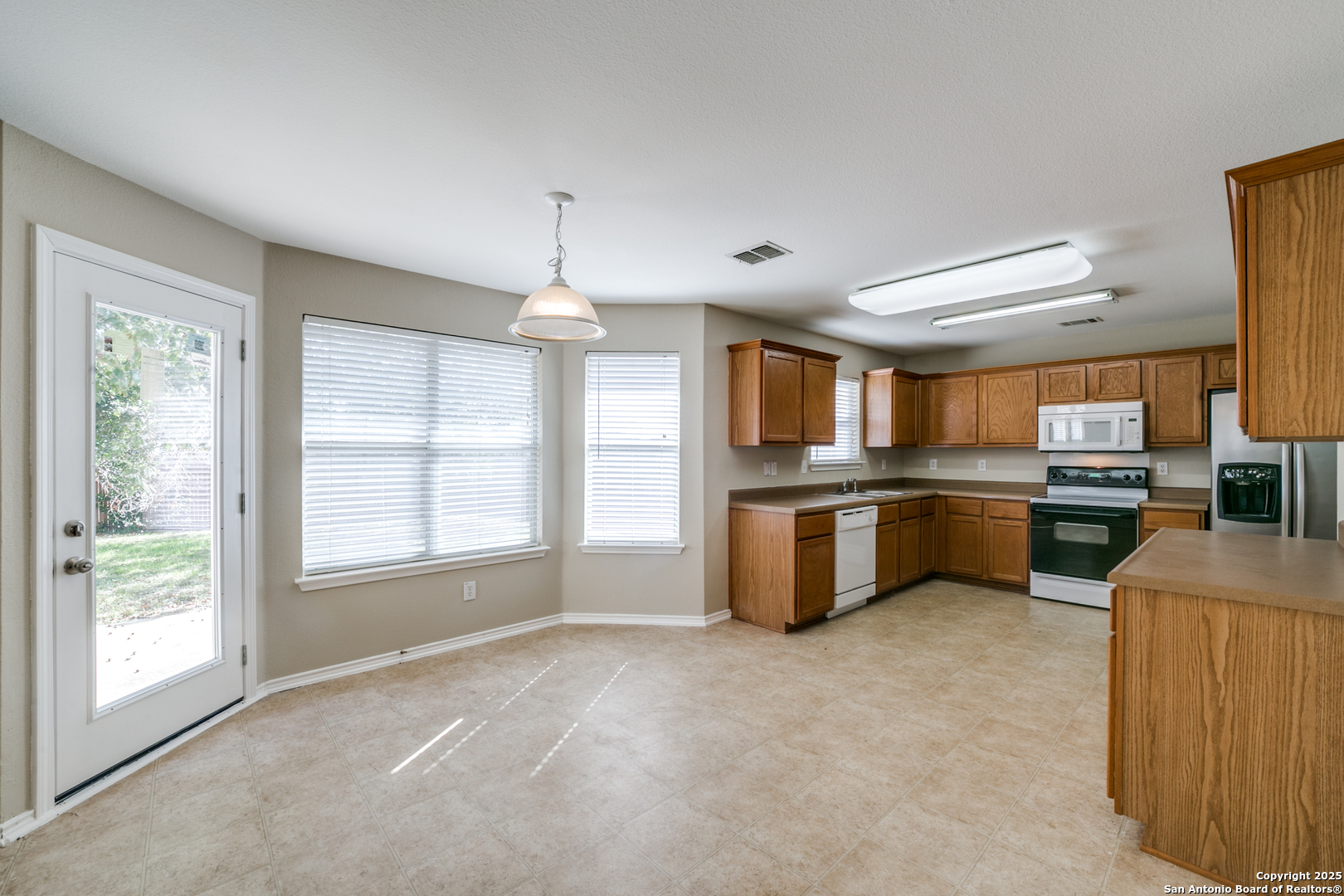 10010 CASPIAN LEDGE