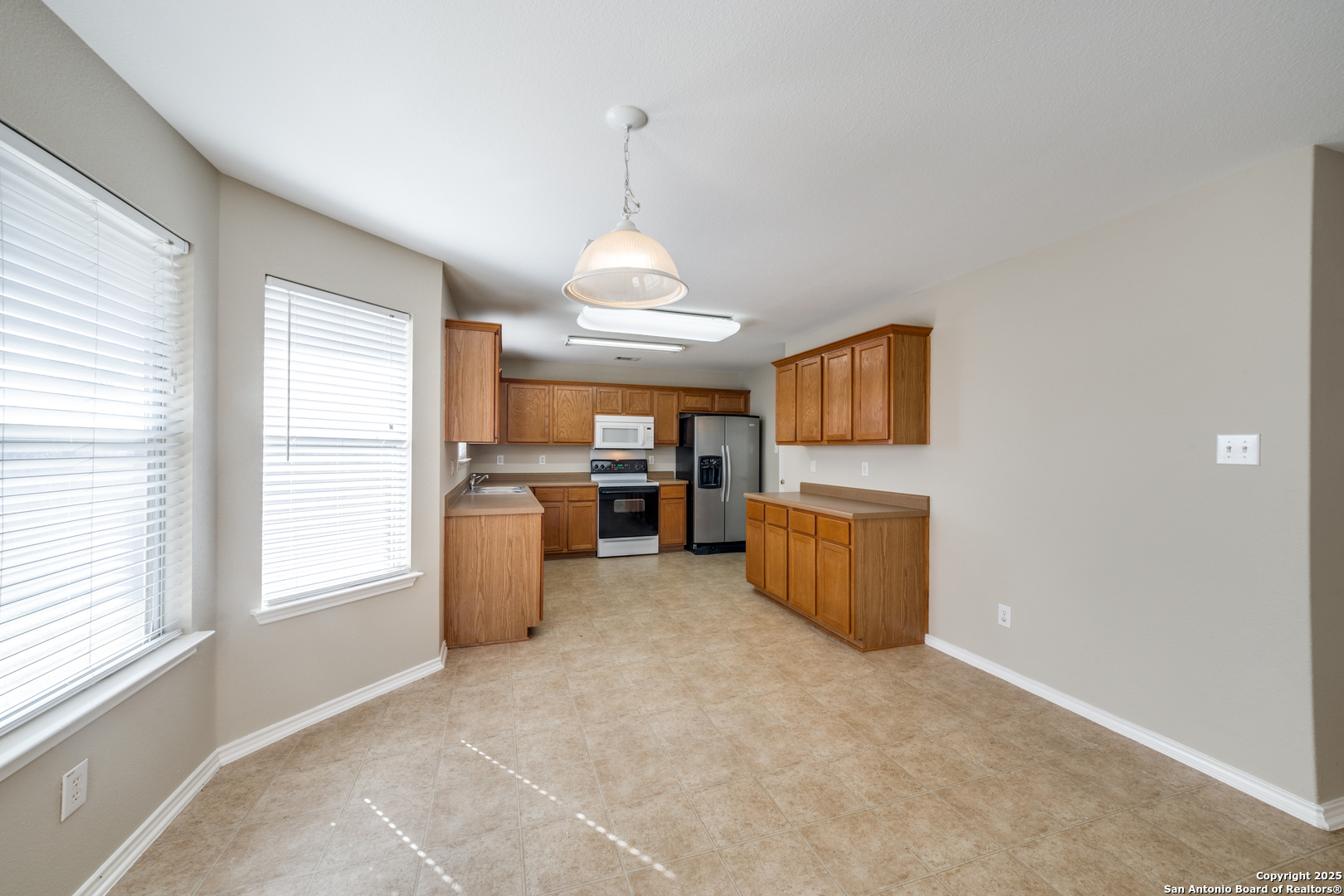 10010 CASPIAN LEDGE
