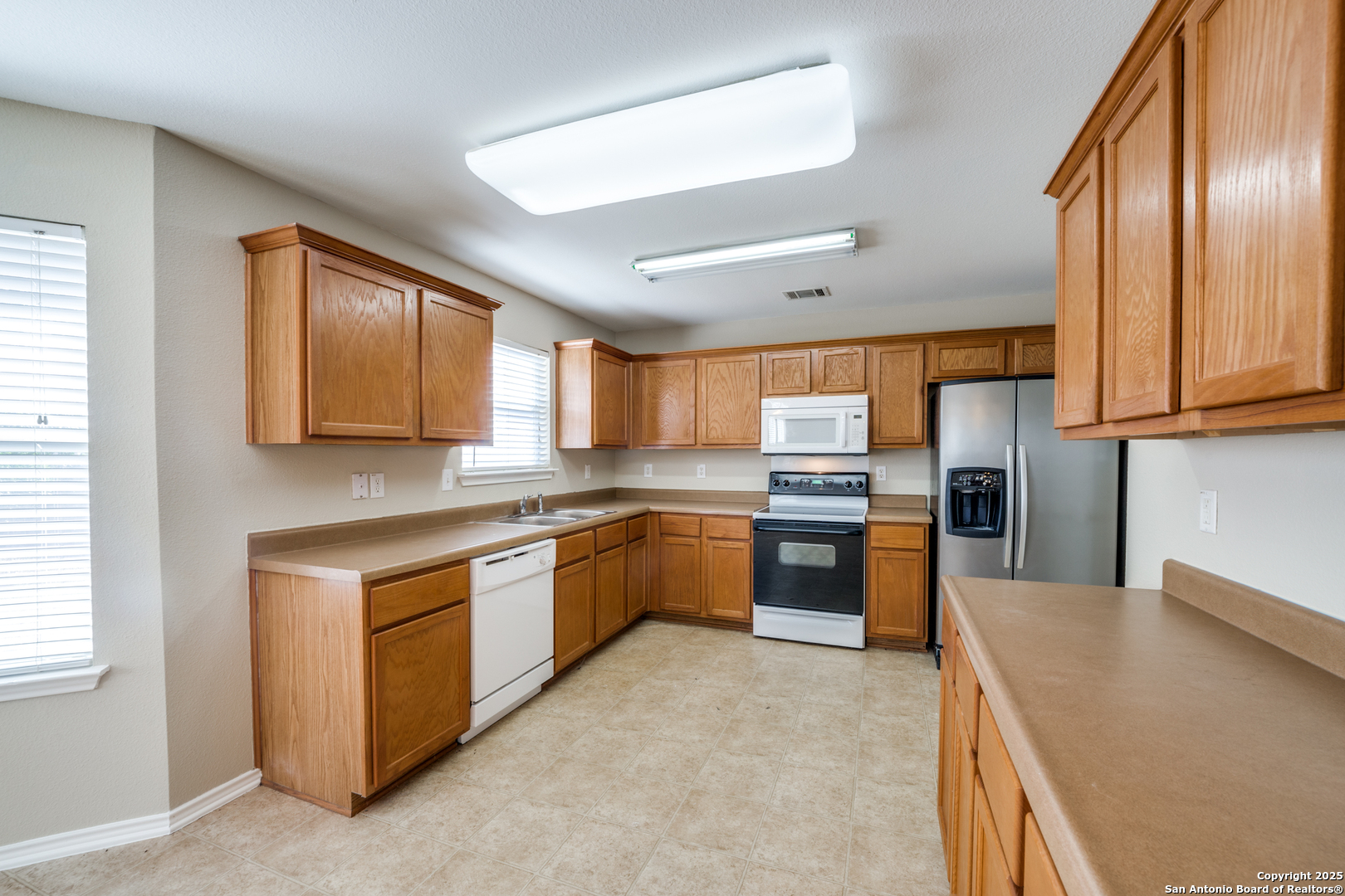 10010 CASPIAN LEDGE