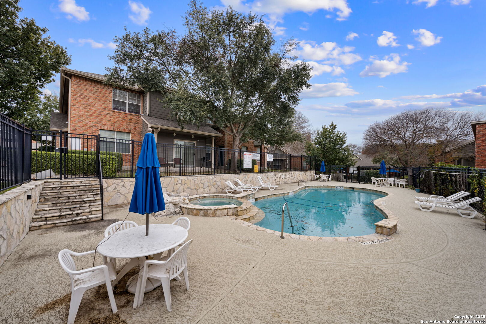 97 CHAPEL HILL CIR 97