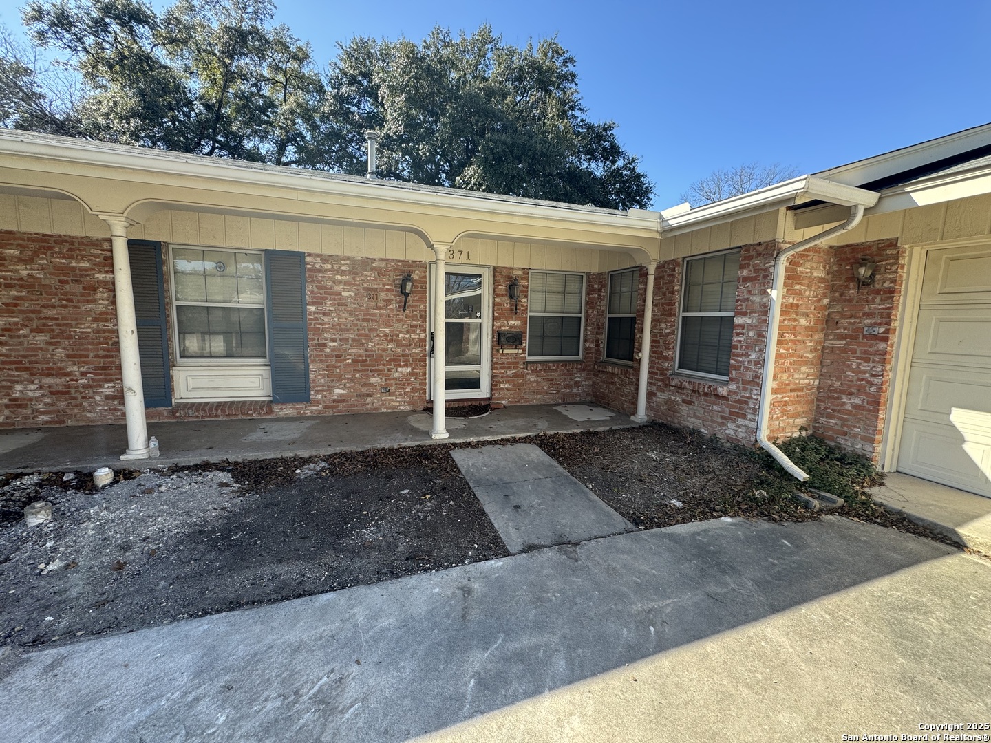 371 PIKE RD