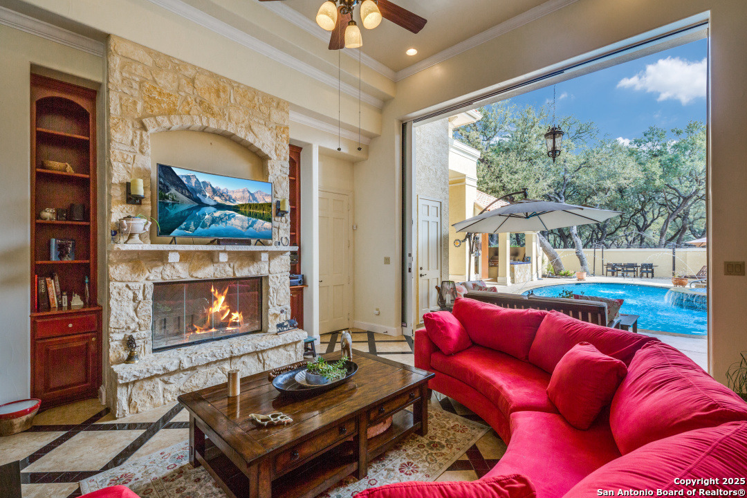 10206 oak forest