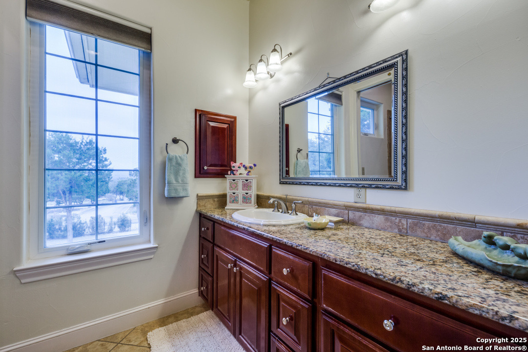 10206 oak forest