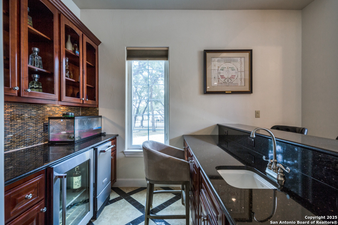 10206 oak forest