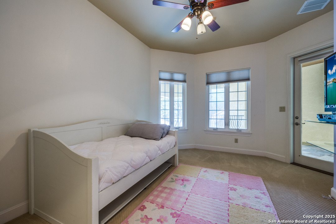 10206 oak forest