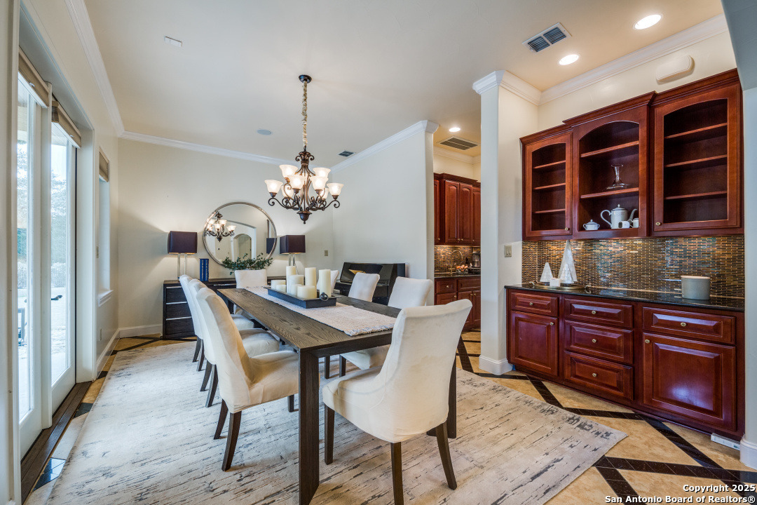 10206 oak forest