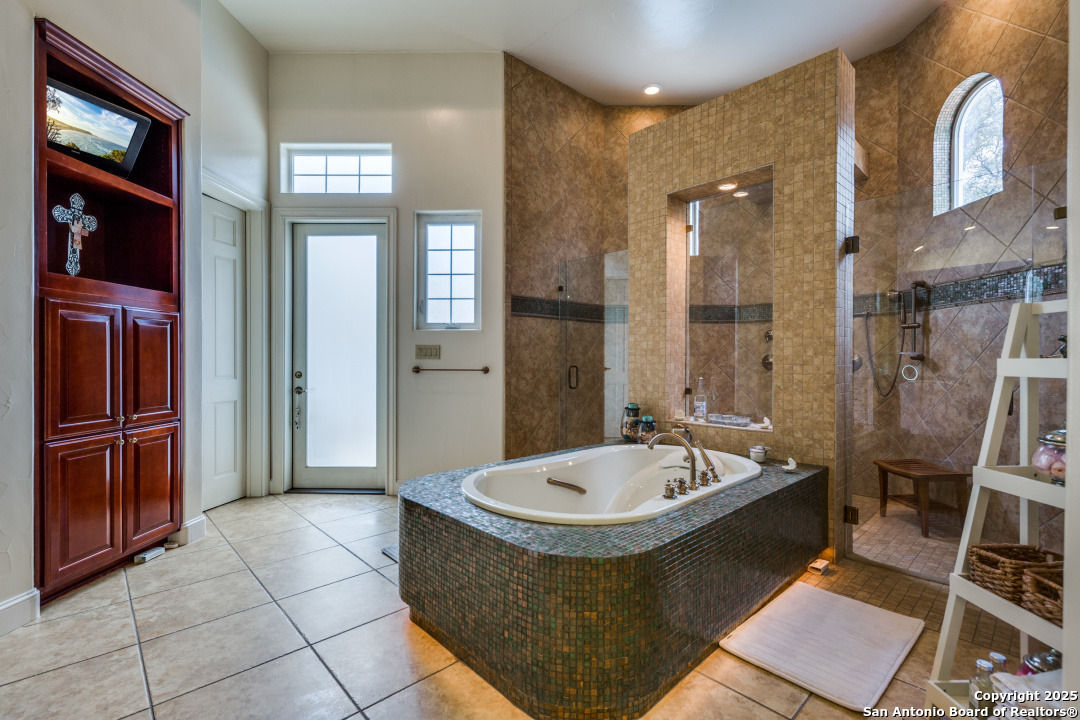 10206 oak forest