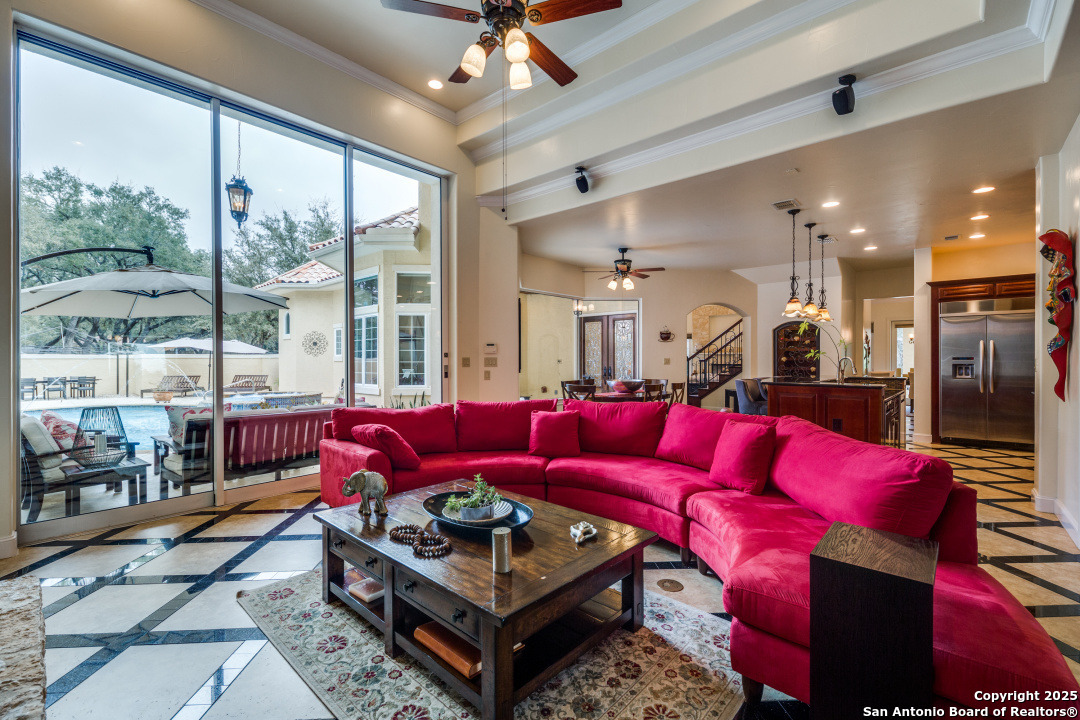 10206 oak forest