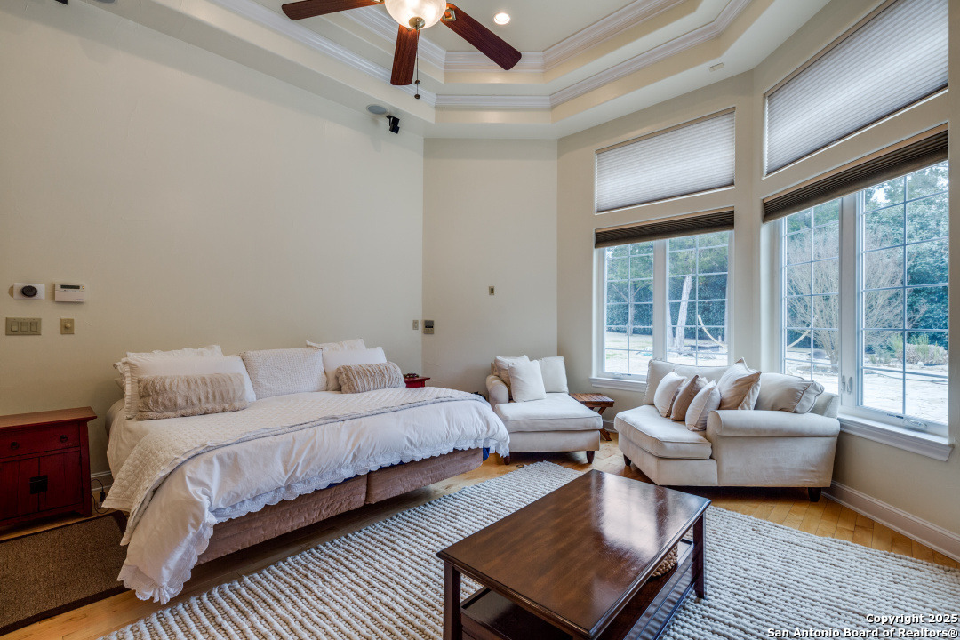 10206 oak forest