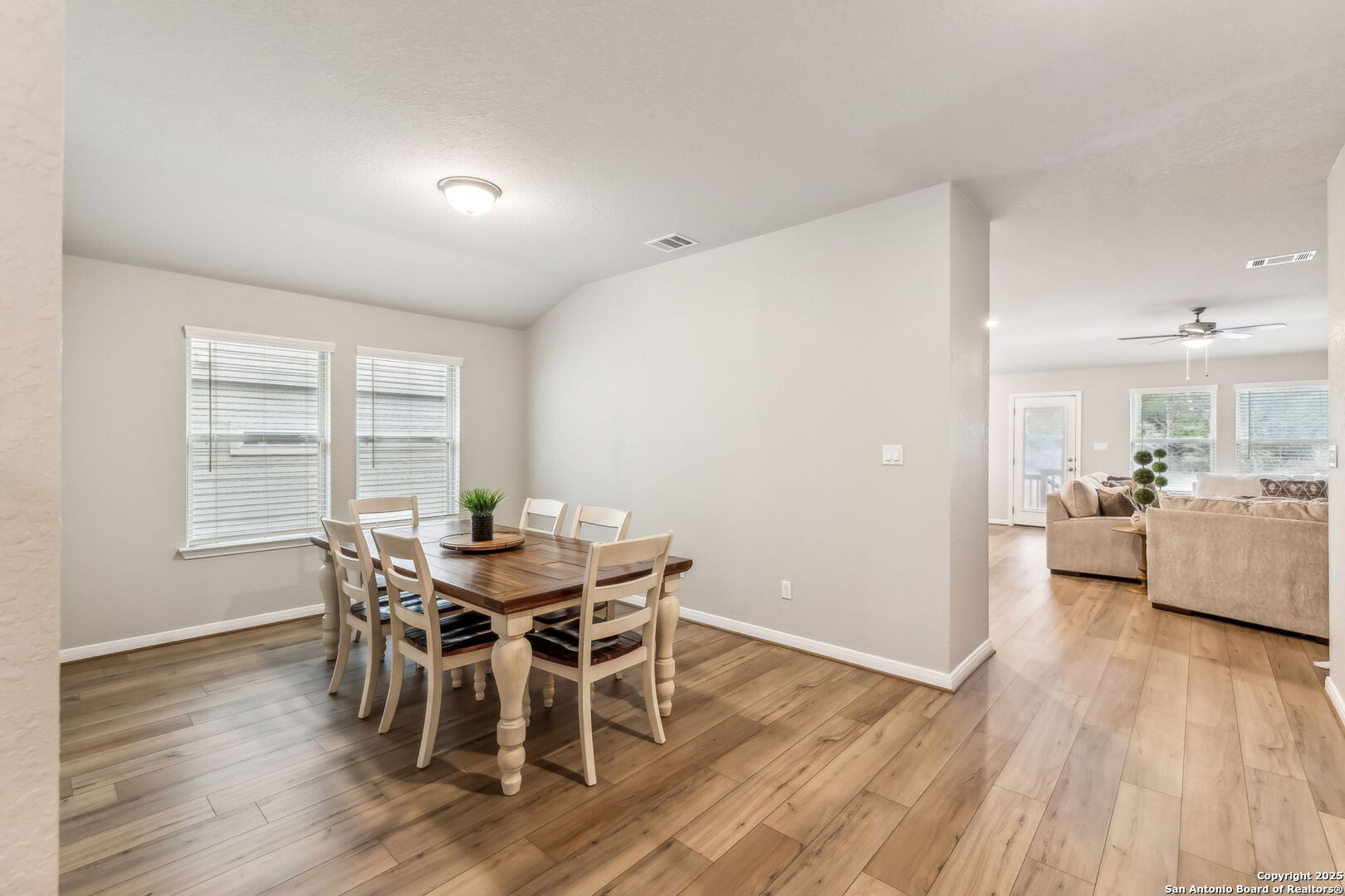 320 Shelton Pass