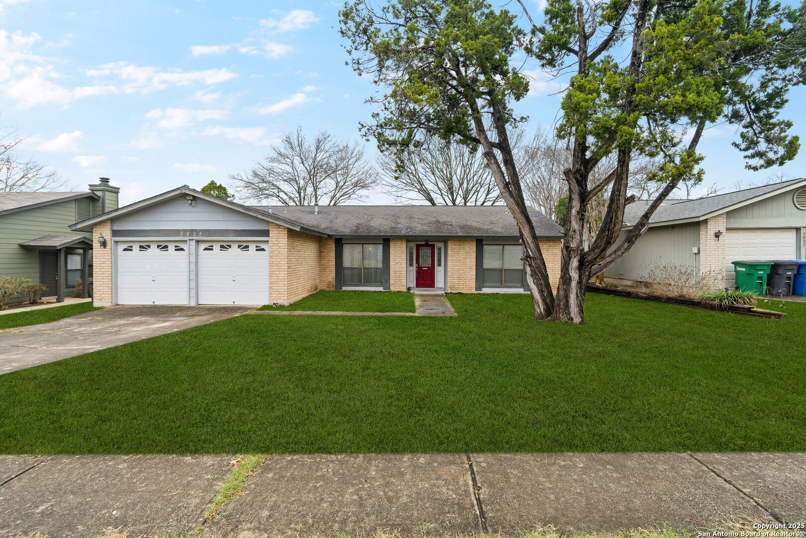 5419 Maple Vista