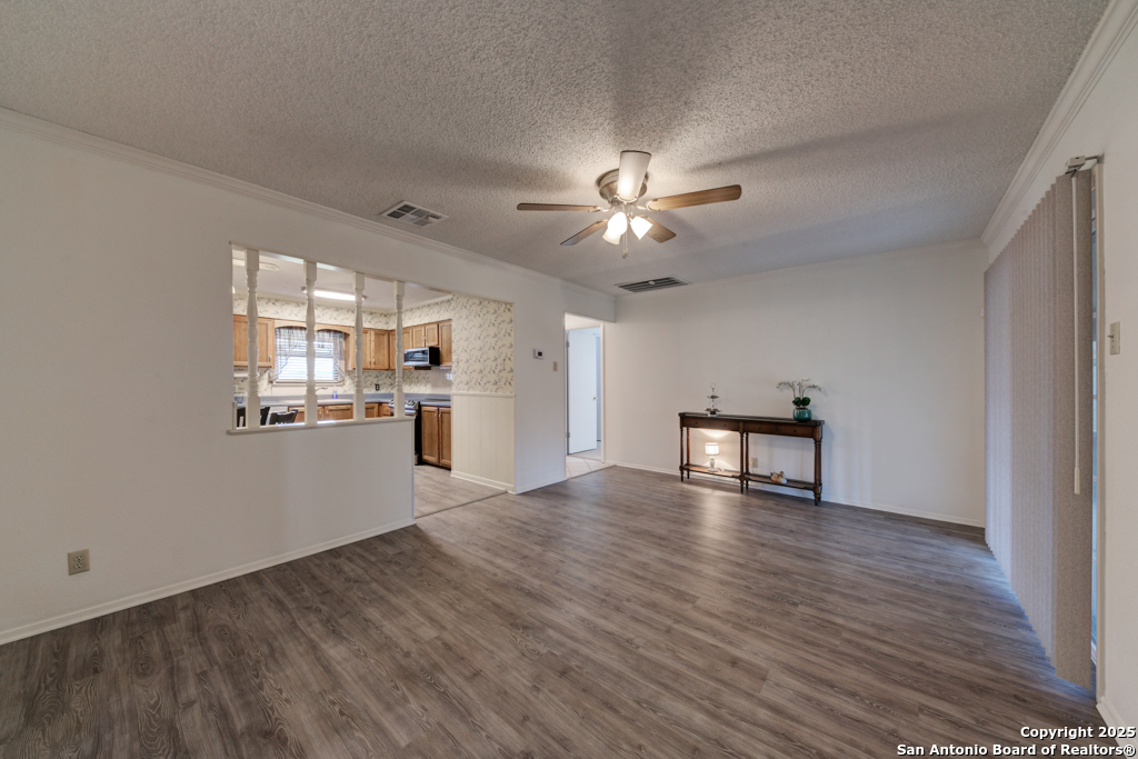 524 MARILYN DR