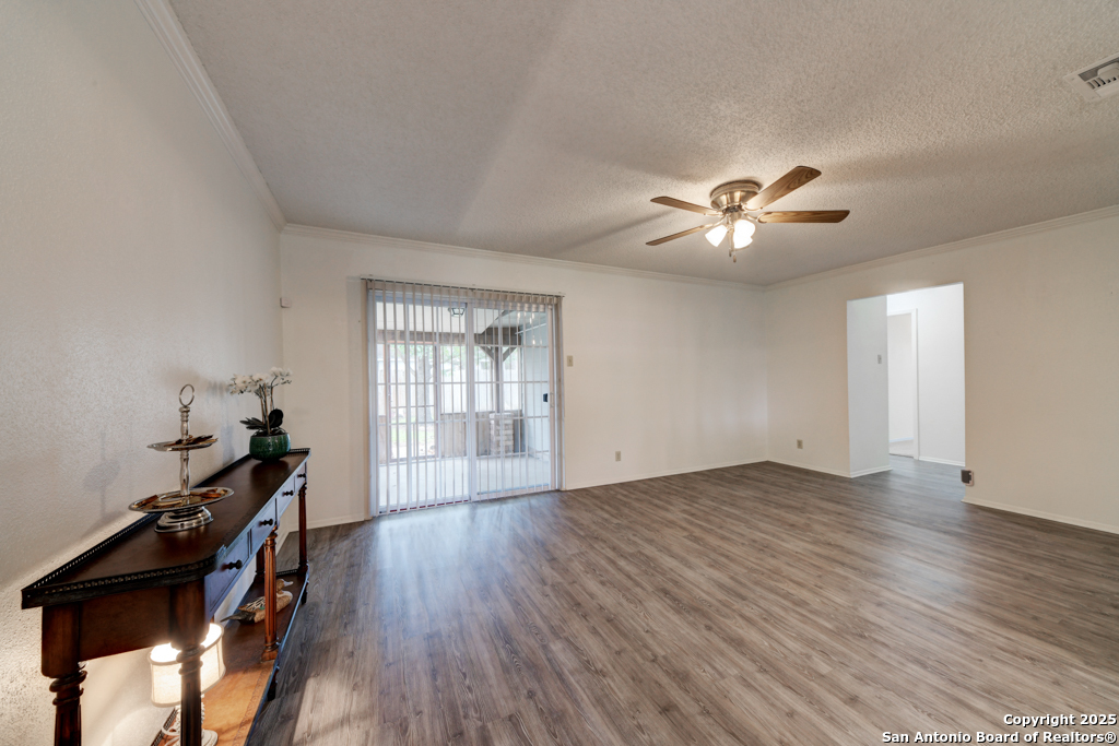 524 MARILYN DR