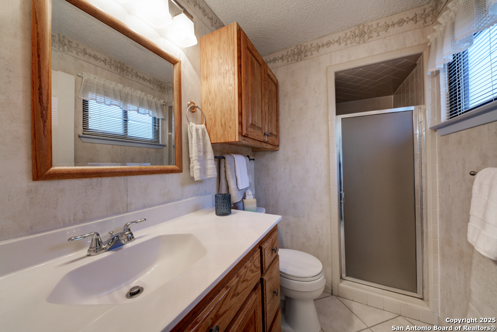 524 MARILYN DR
