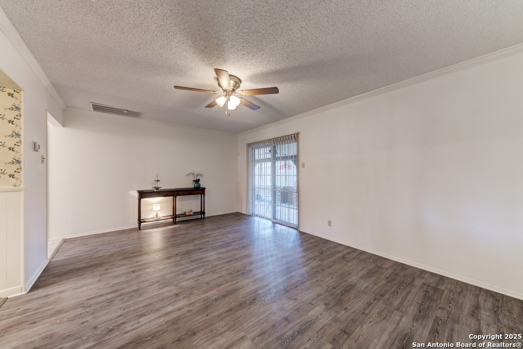 524 MARILYN DR