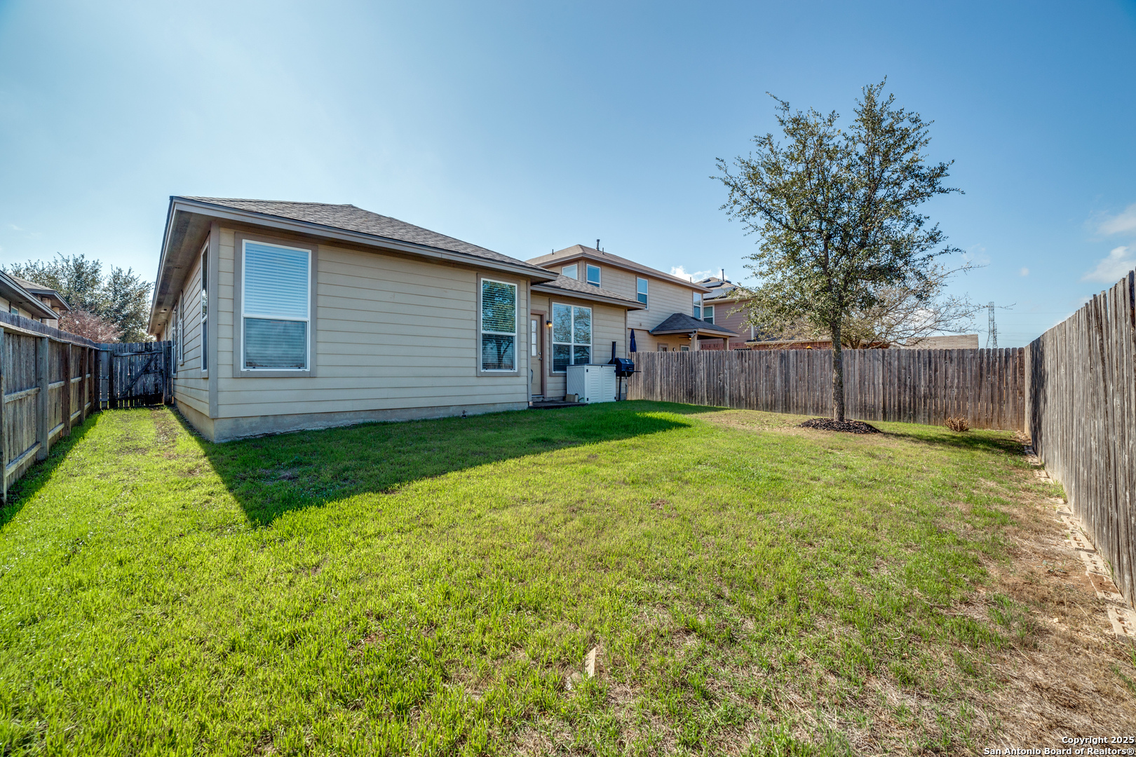 9050 HERMAN HOLLOW