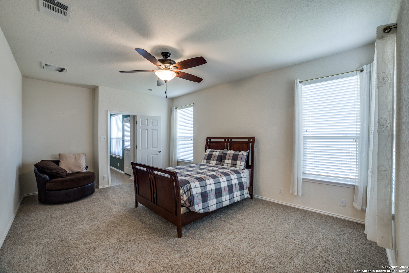 9050 HERMAN HOLLOW