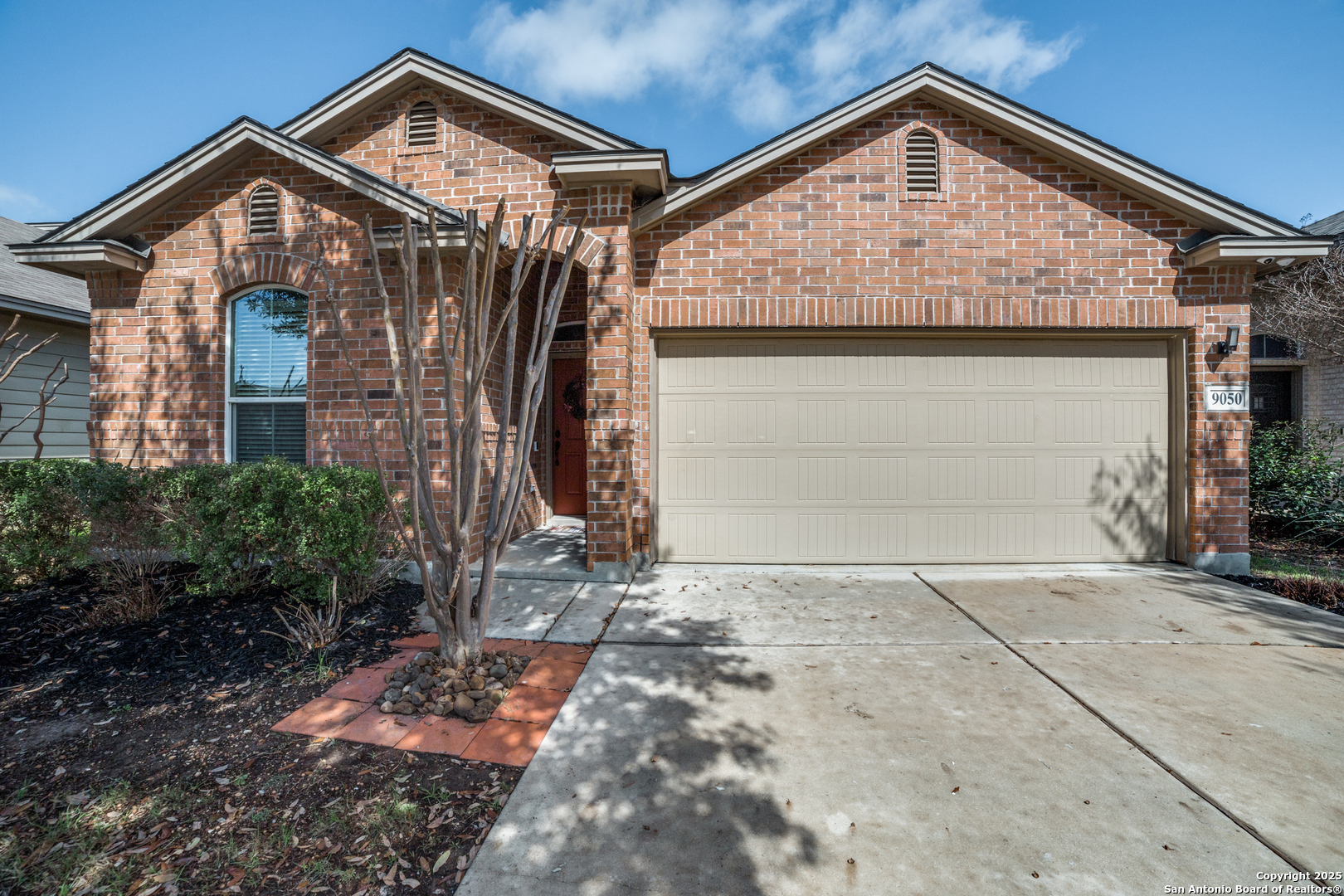 9050 HERMAN HOLLOW