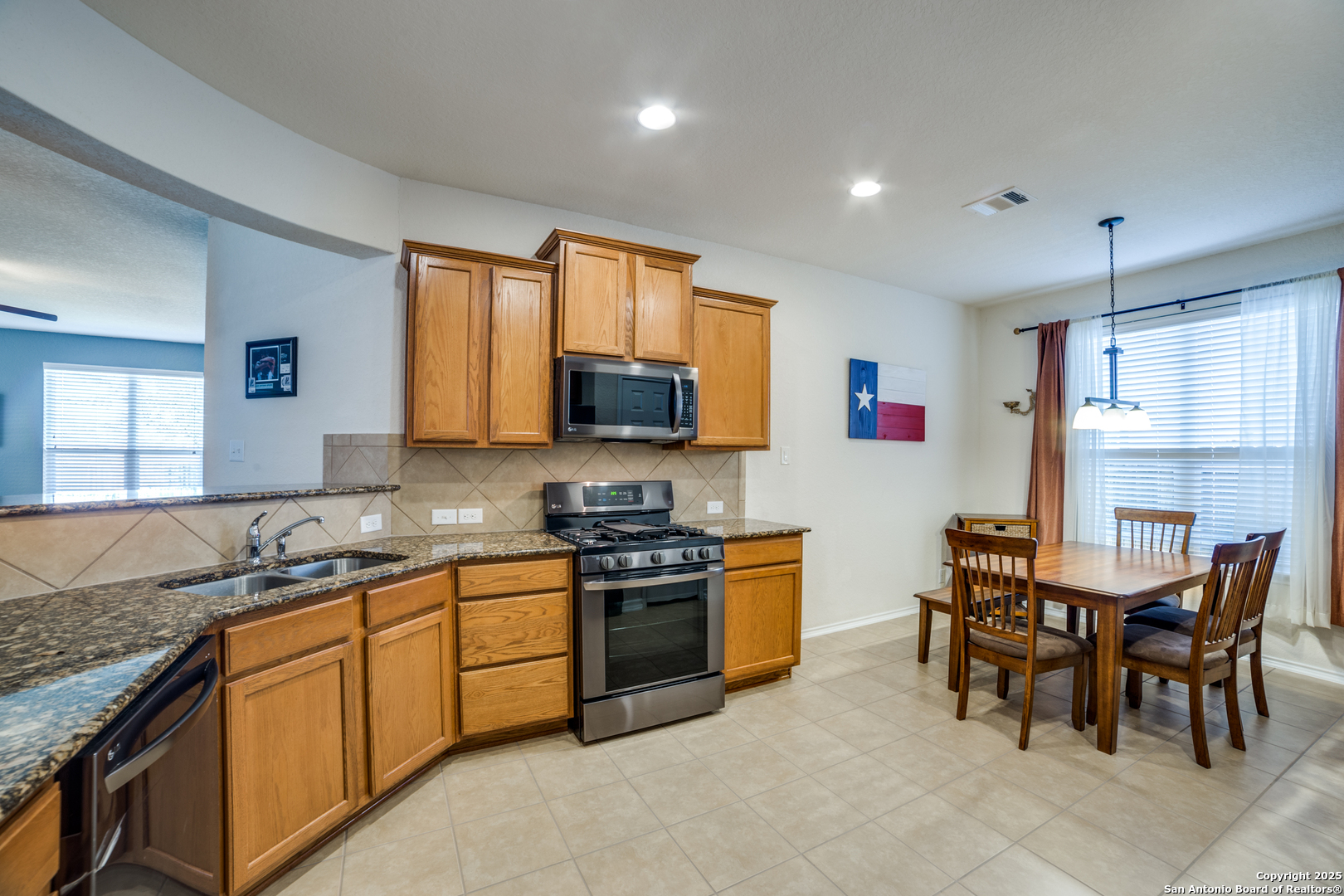 9050 HERMAN HOLLOW