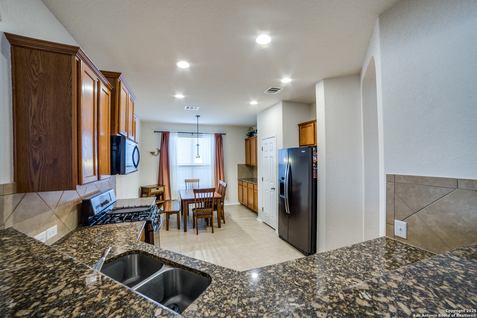 9050 HERMAN HOLLOW