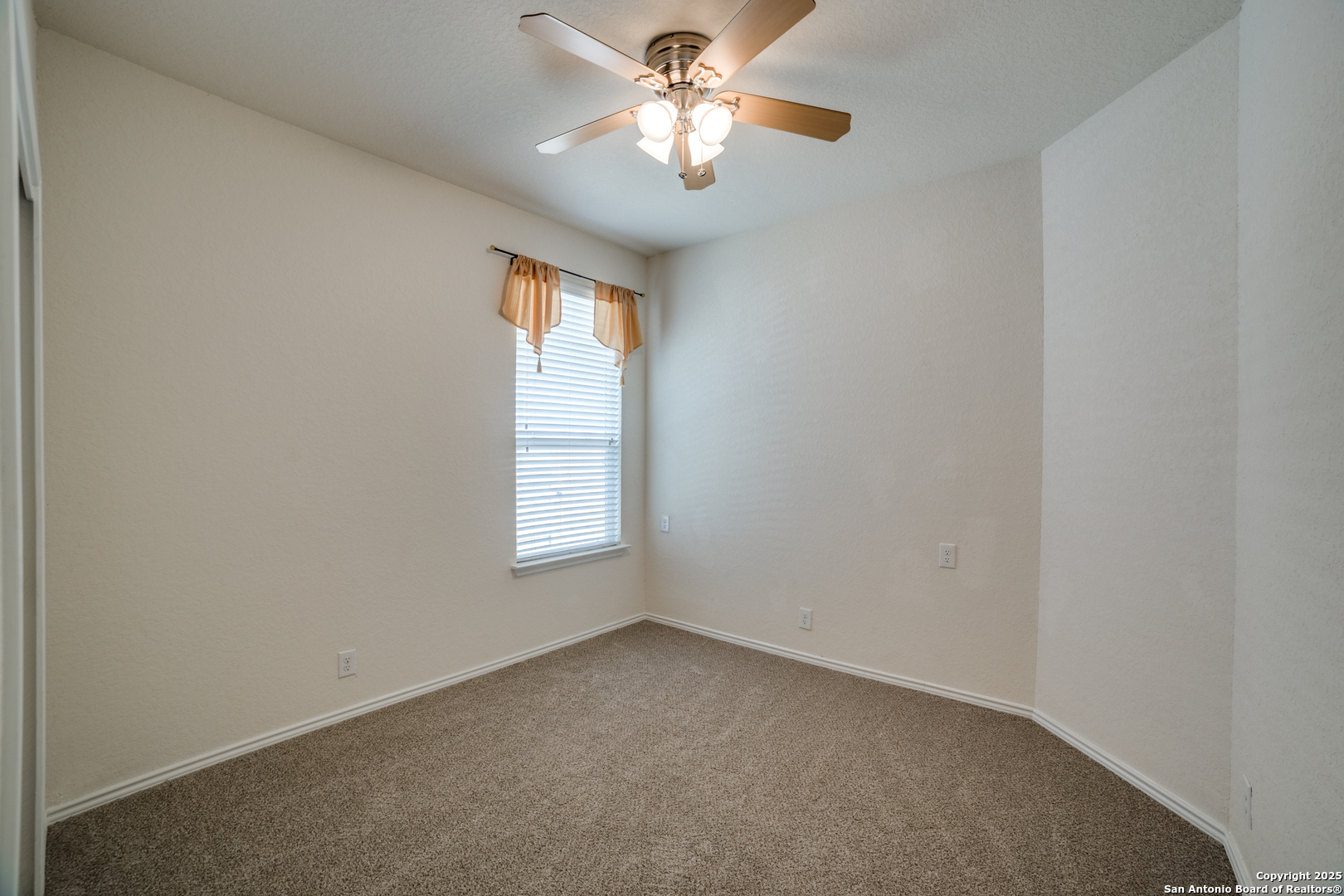 9050 HERMAN HOLLOW