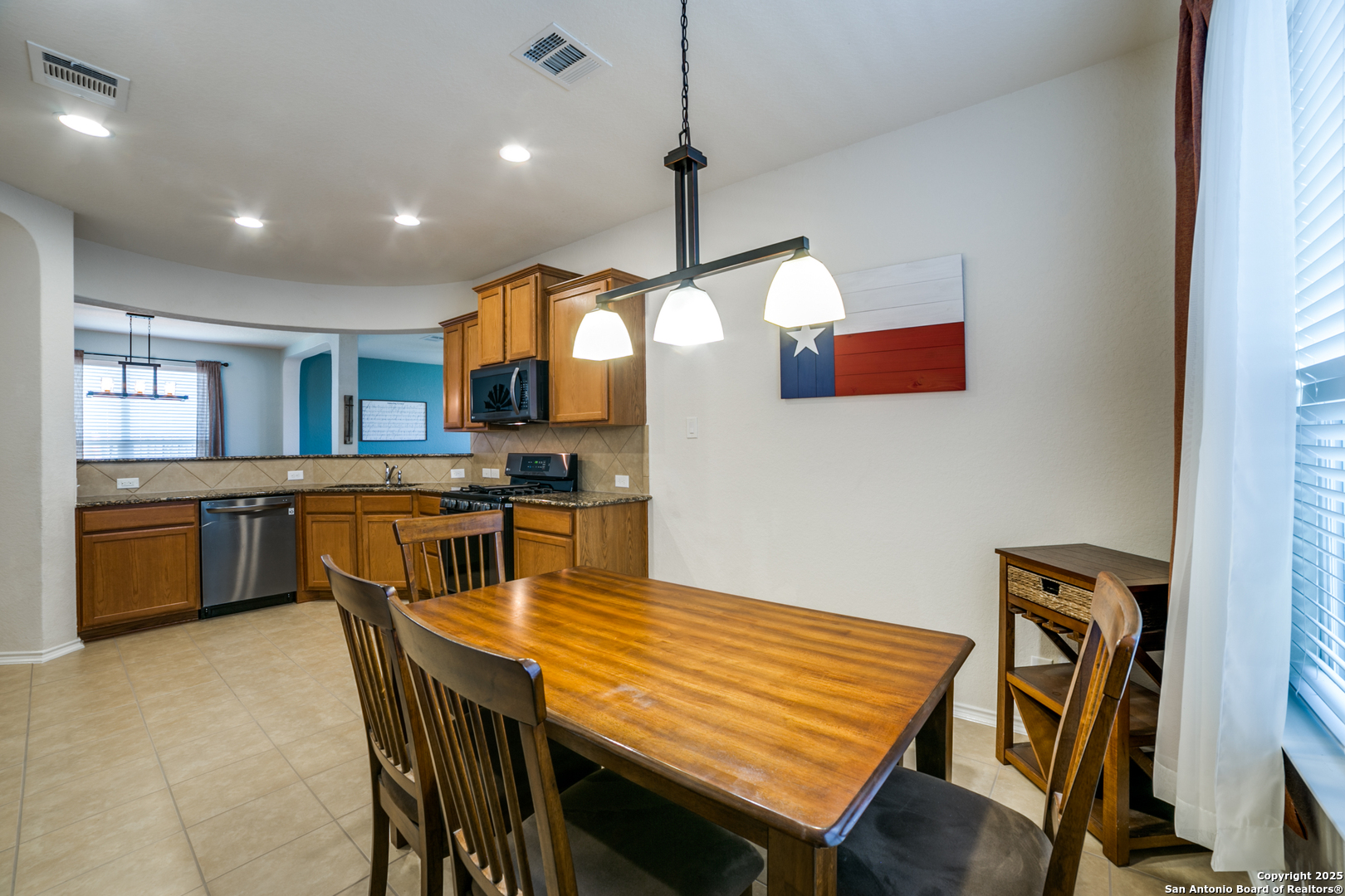 9050 HERMAN HOLLOW