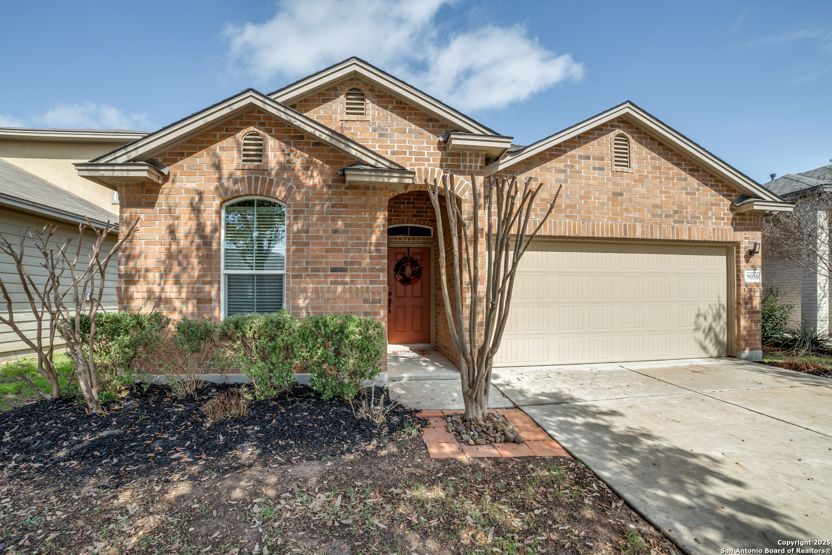 9050 HERMAN HOLLOW