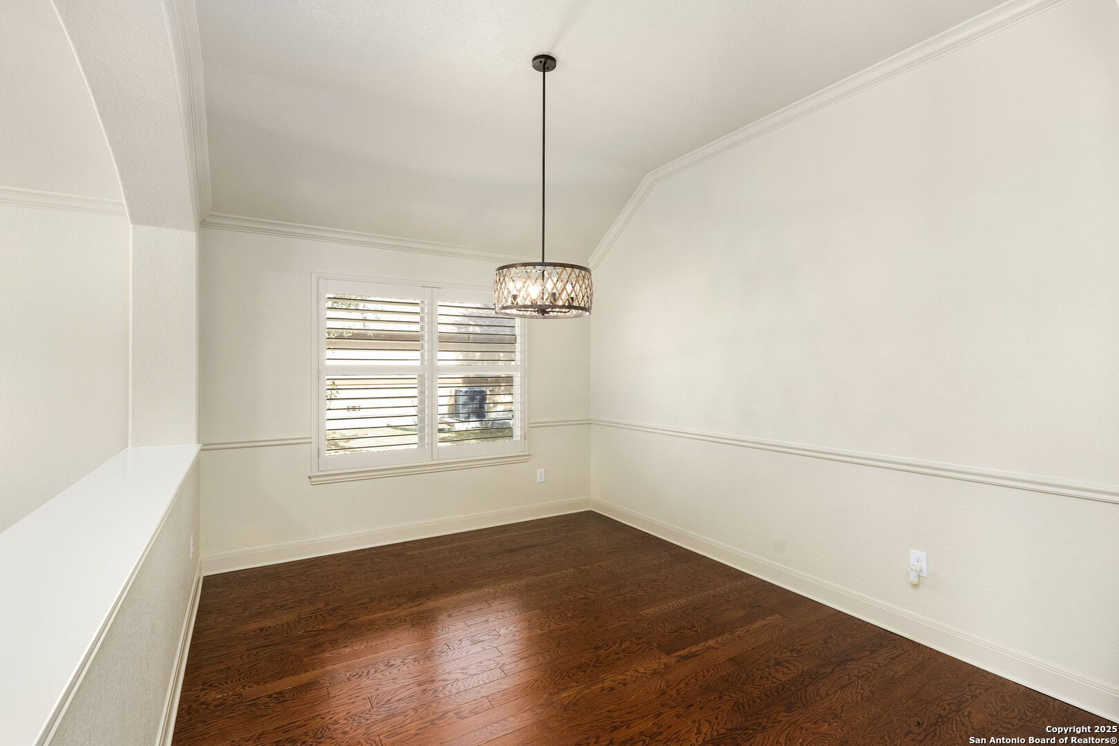 9506 Basket Elm