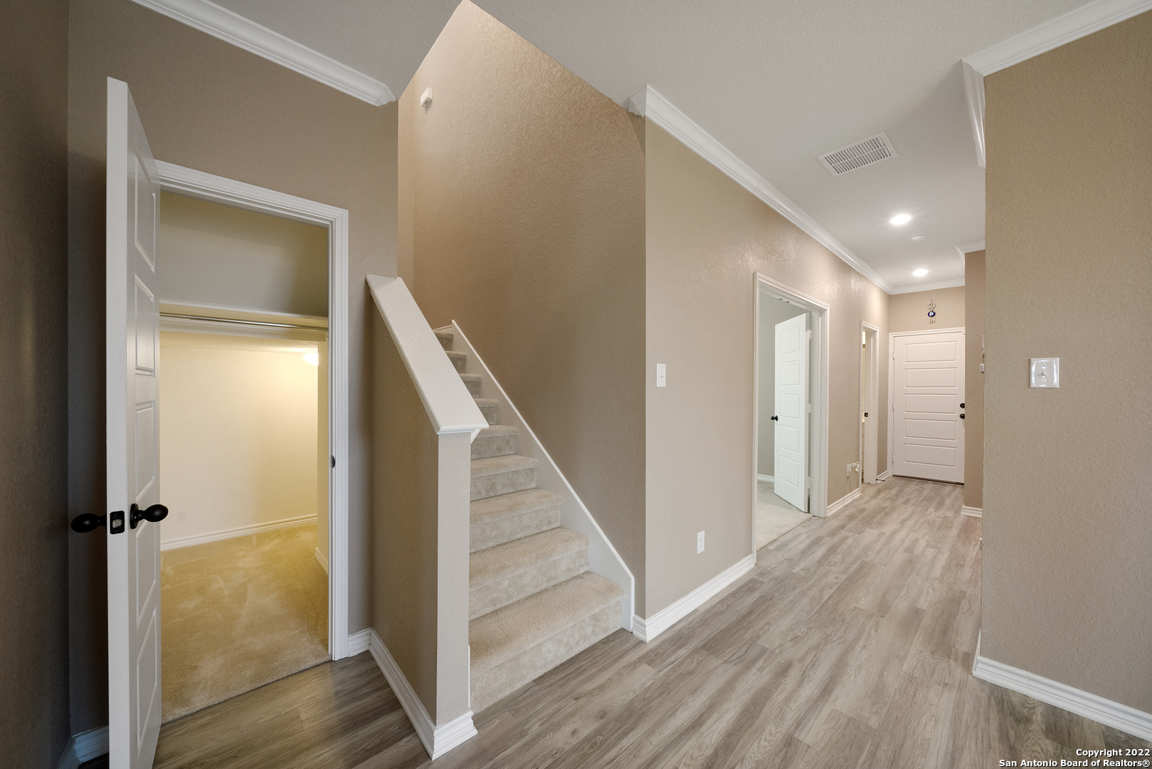 7047 Palomino Bay
