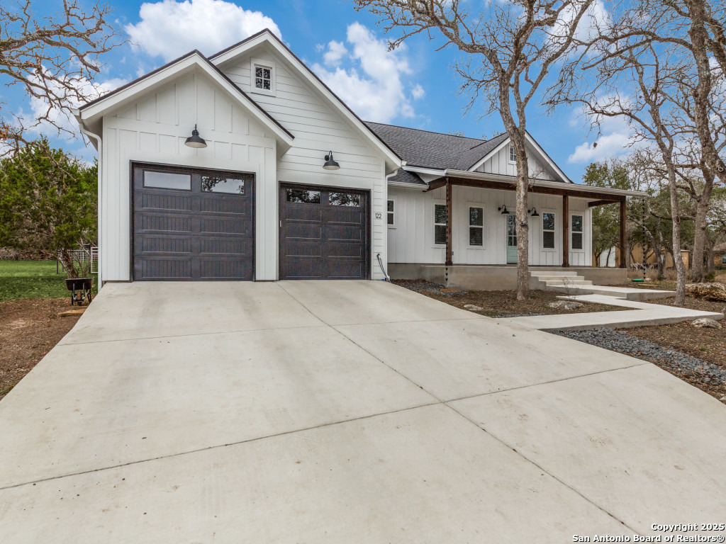 122 River View