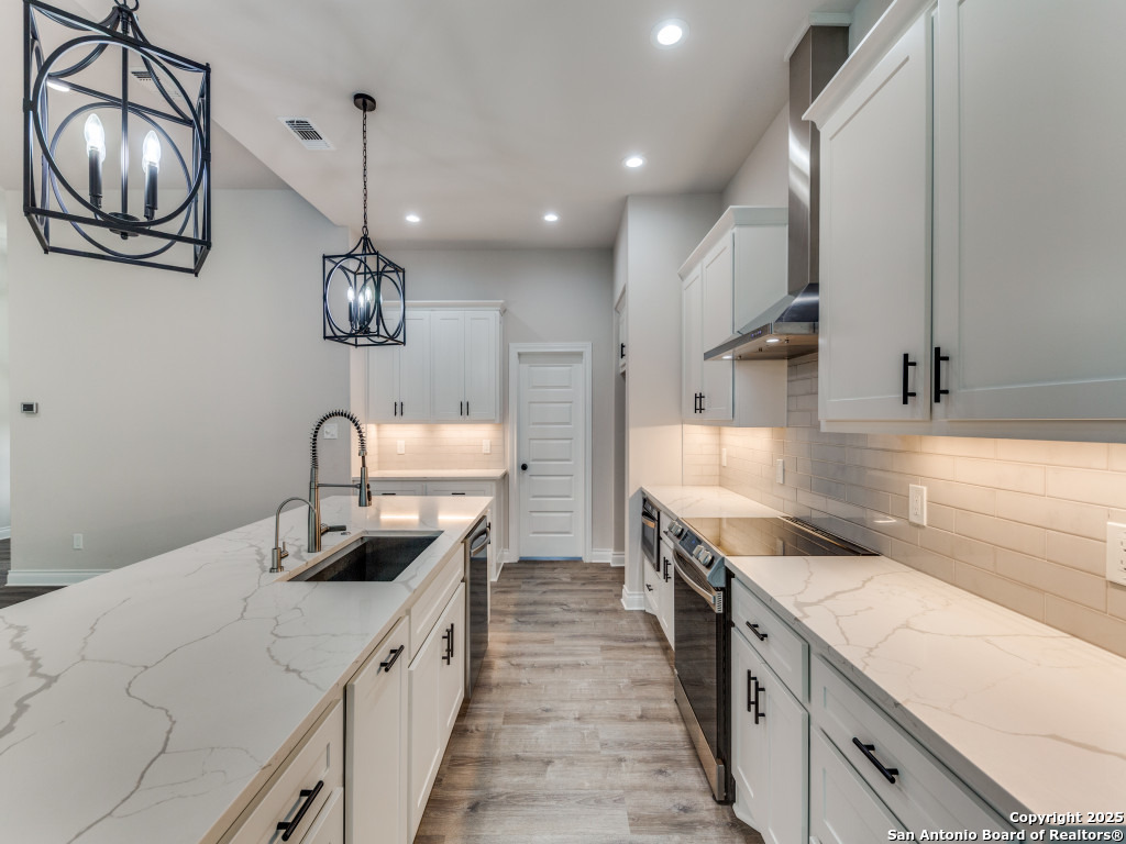 122 River View