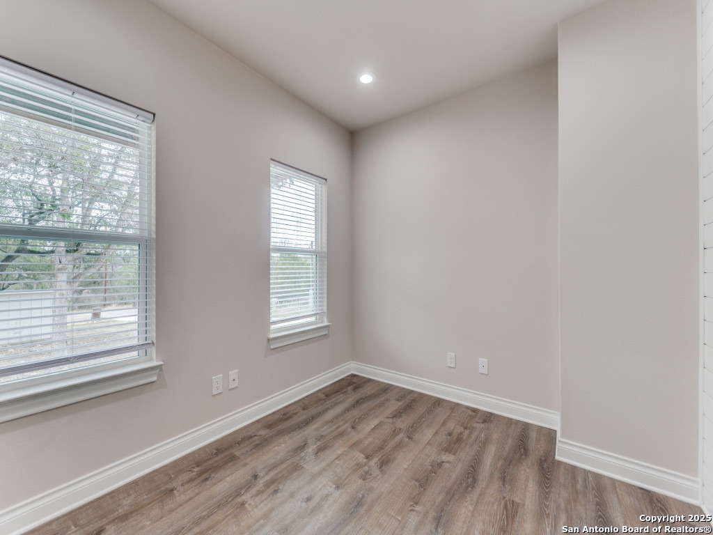 122 River View