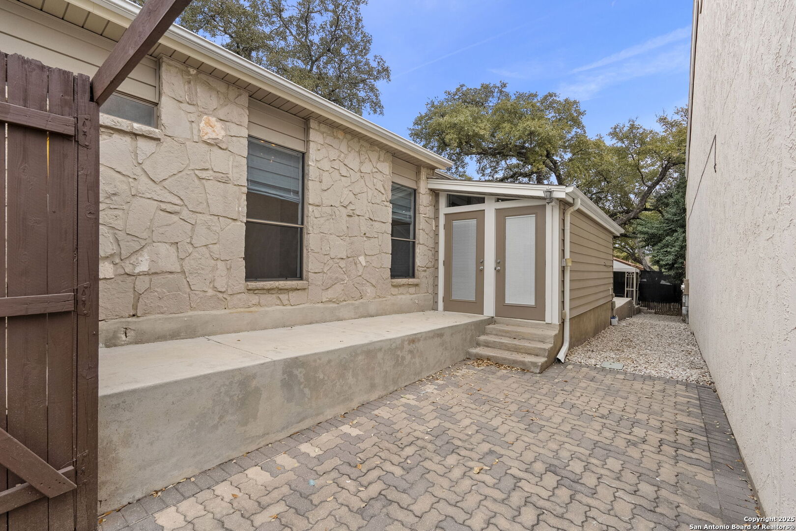 15238 Moss Way