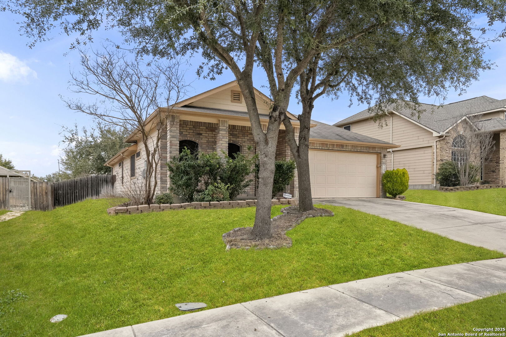 725 fountain gate