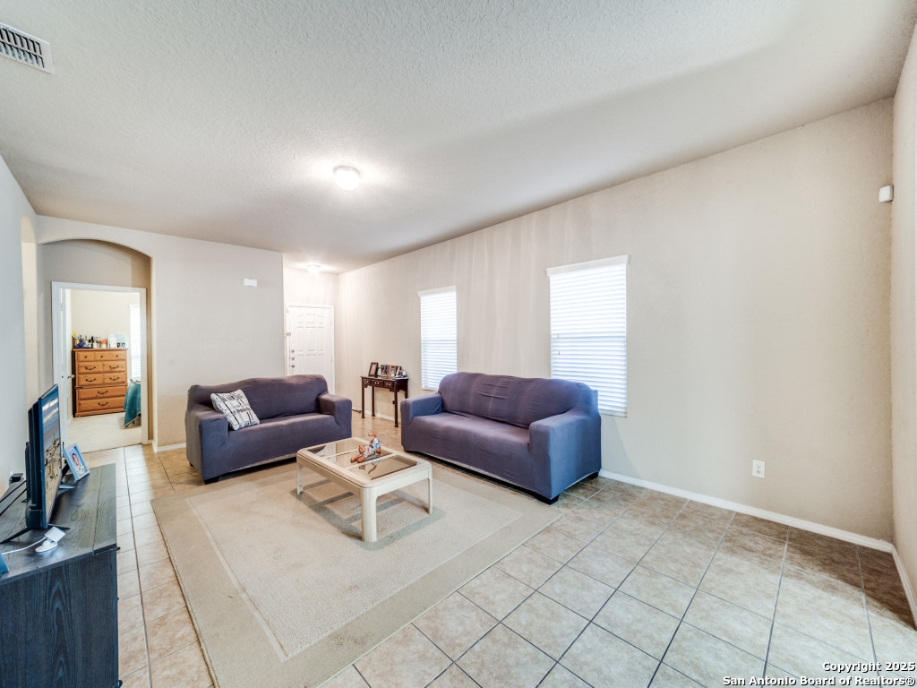 9702 Nueces Canyon
