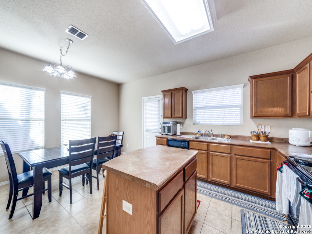 9702 Nueces Canyon