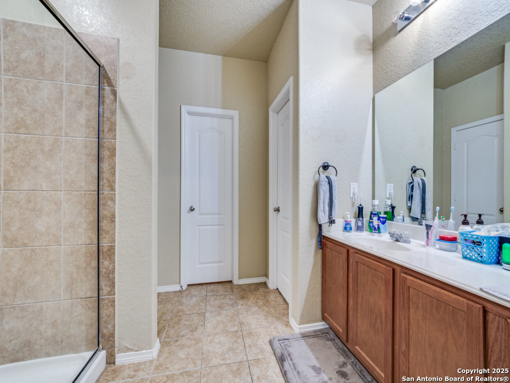 9702 Nueces Canyon