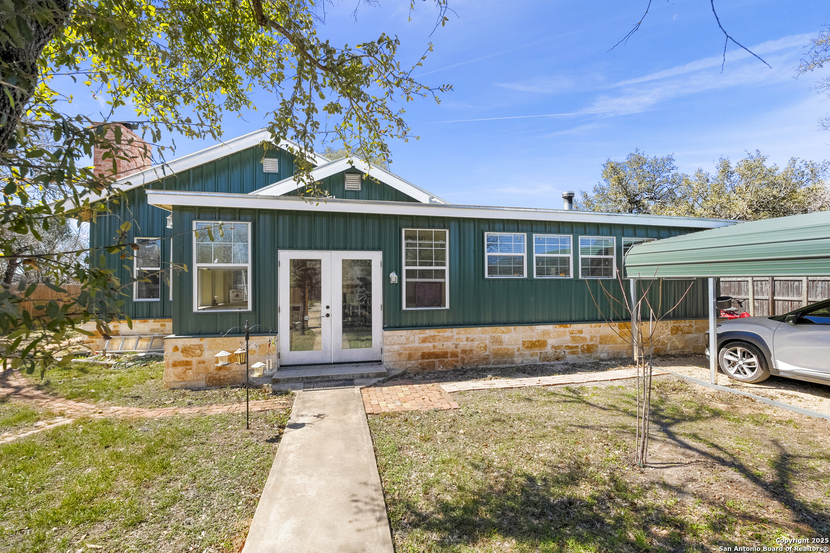 541 Robindale
