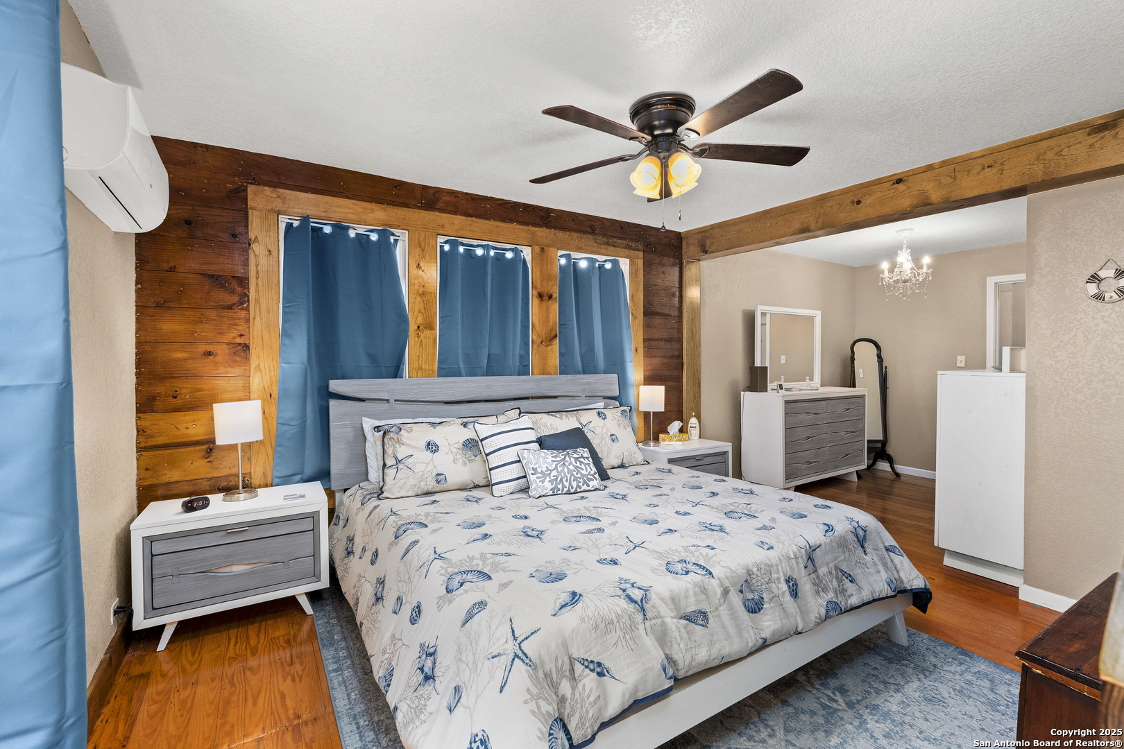 541 Robindale